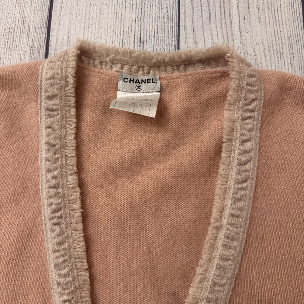 CHANEL 03A Pink 100% Cashmere Fringe Trim Open Front Cardigan Sweater Size 42 - Picture 5 of 13